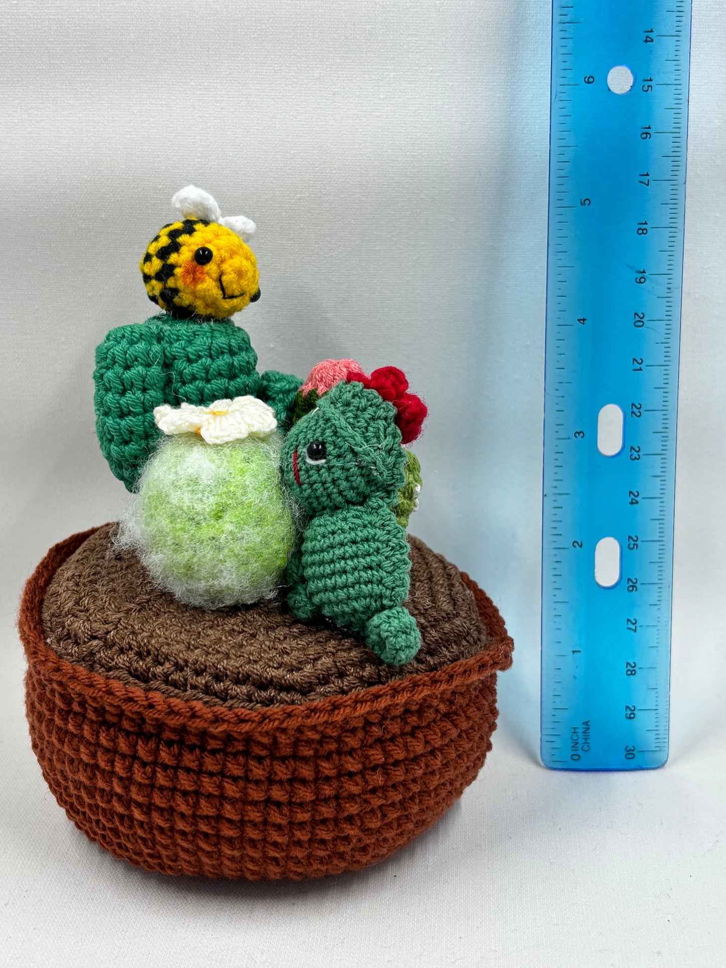 Crochet Cactus Pot with Lizard