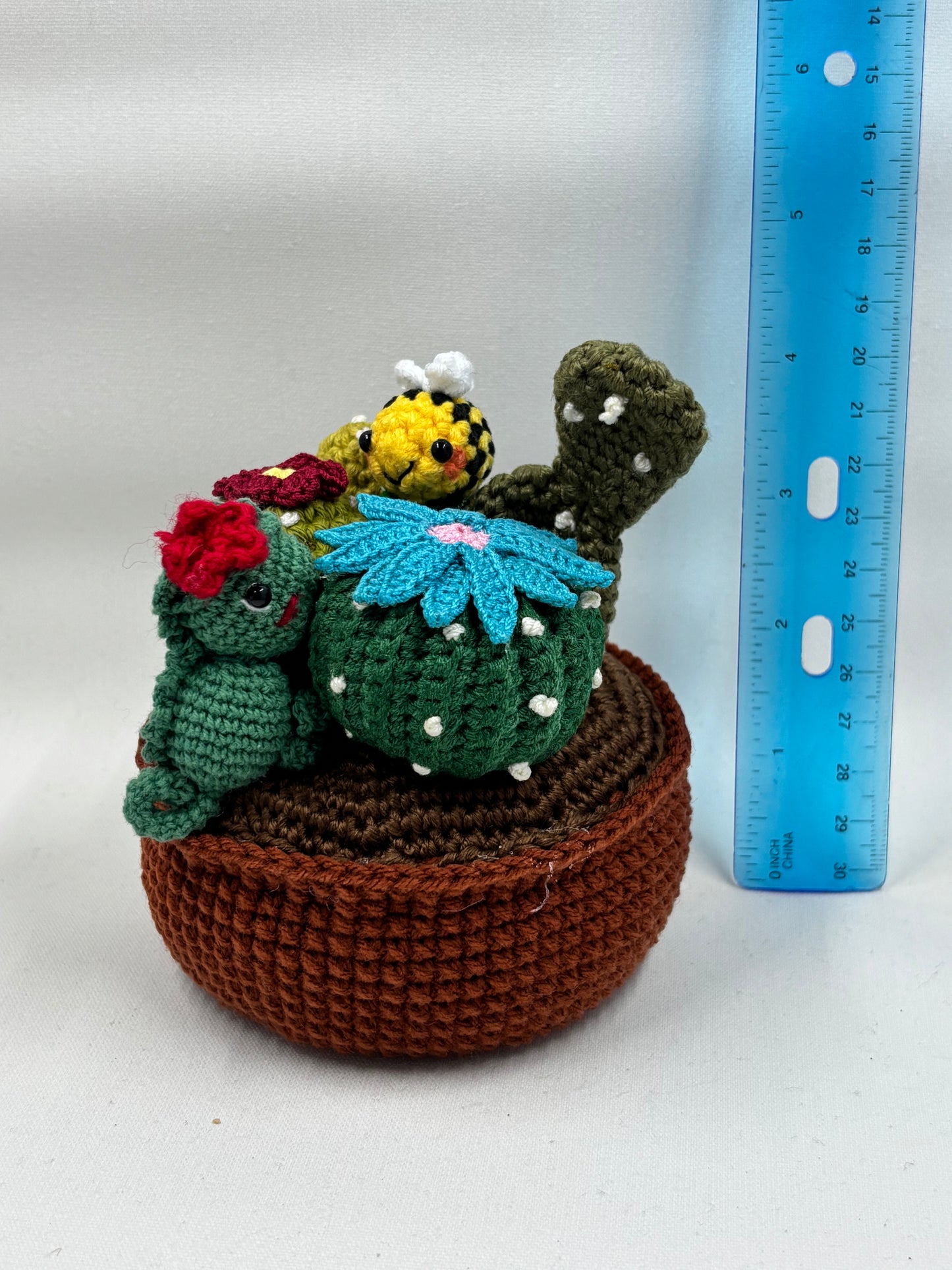 Crochet Cactus Pot with Lizard