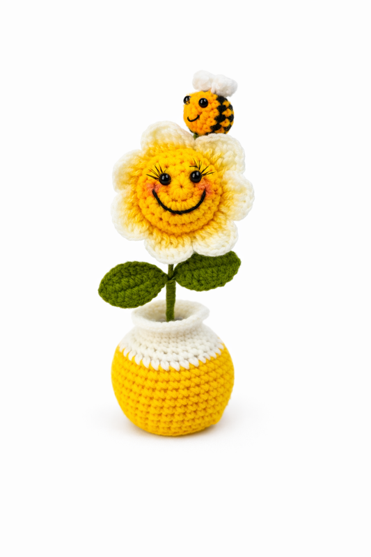 Smiling Crochet Flower Vase with Bee