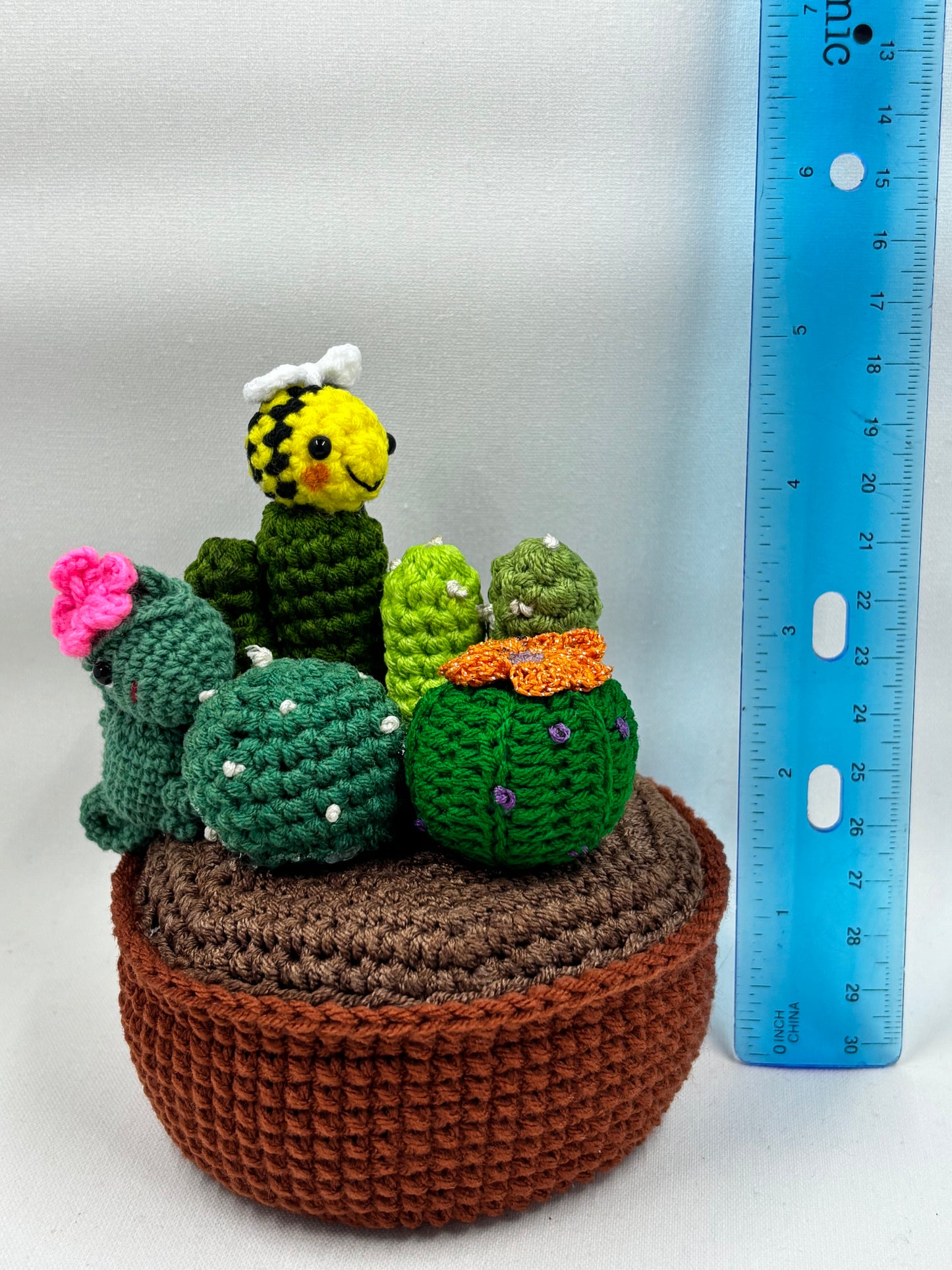 Crochet Cactus Pot with Lizard